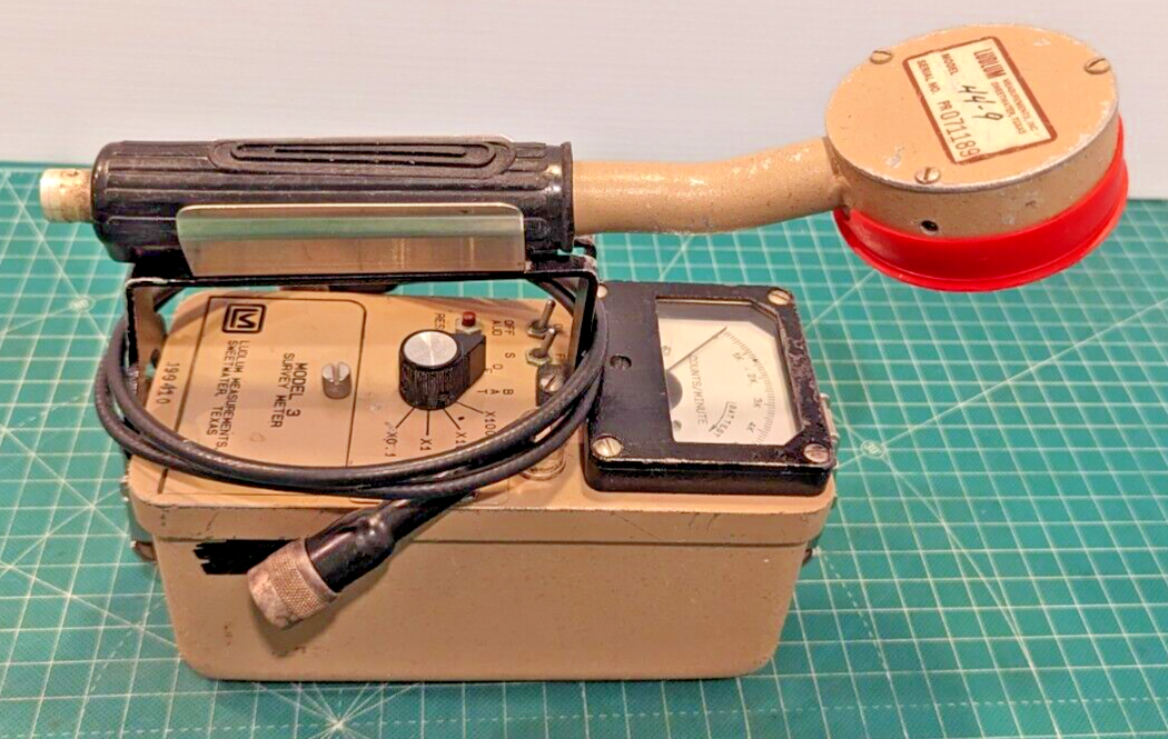 1x CLEAN Ludlum Model 3 Survey Meter CPM 44-9 Tested, Verified, and GUARANTEED