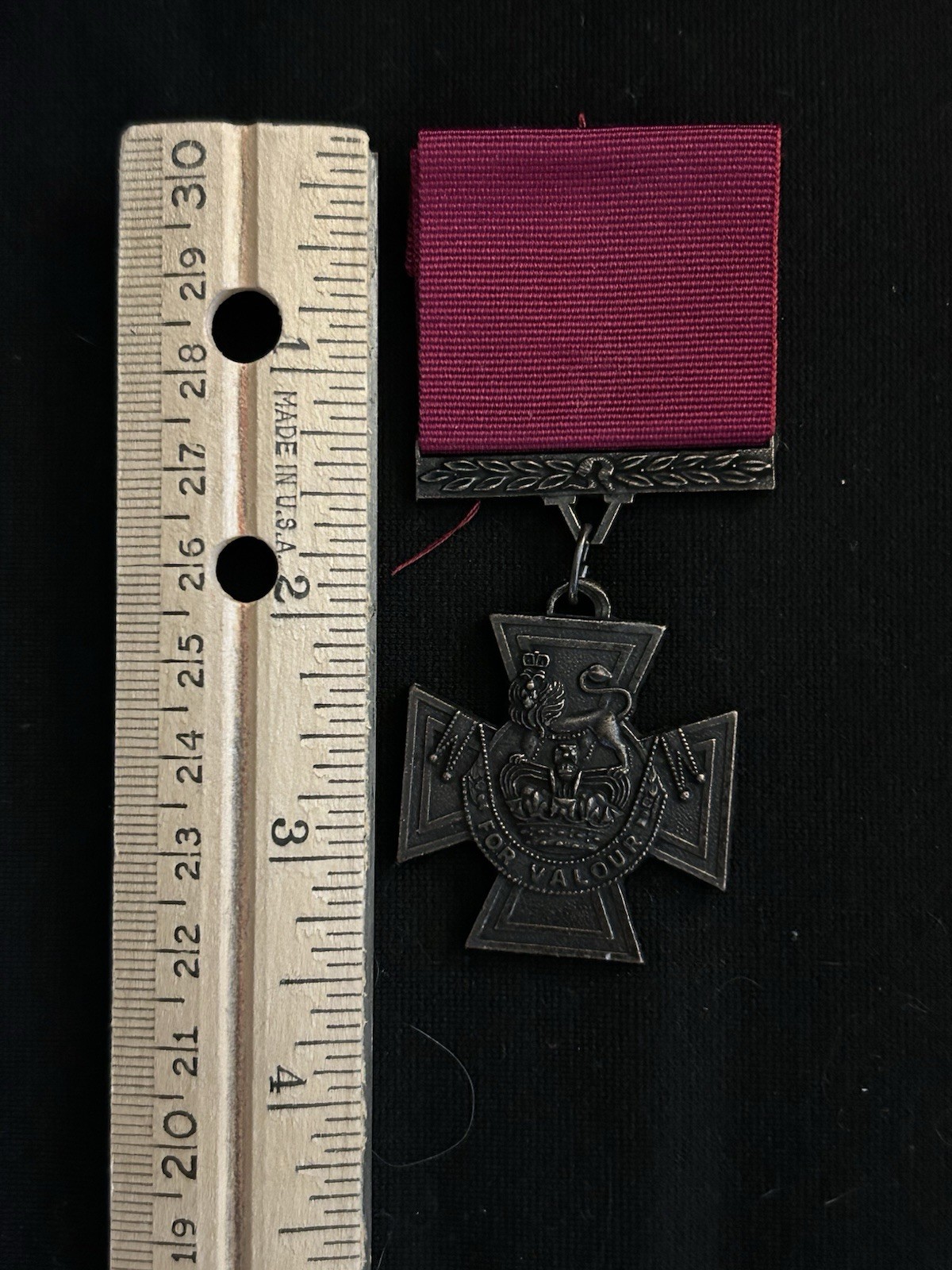 NICE! REPRODUCTION British Victoria Cross FULL SIZE Medal For Valour