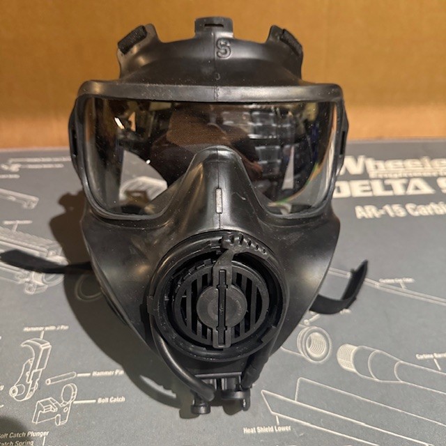 Avon FM53/M53 CBRN gas mask. Size Small