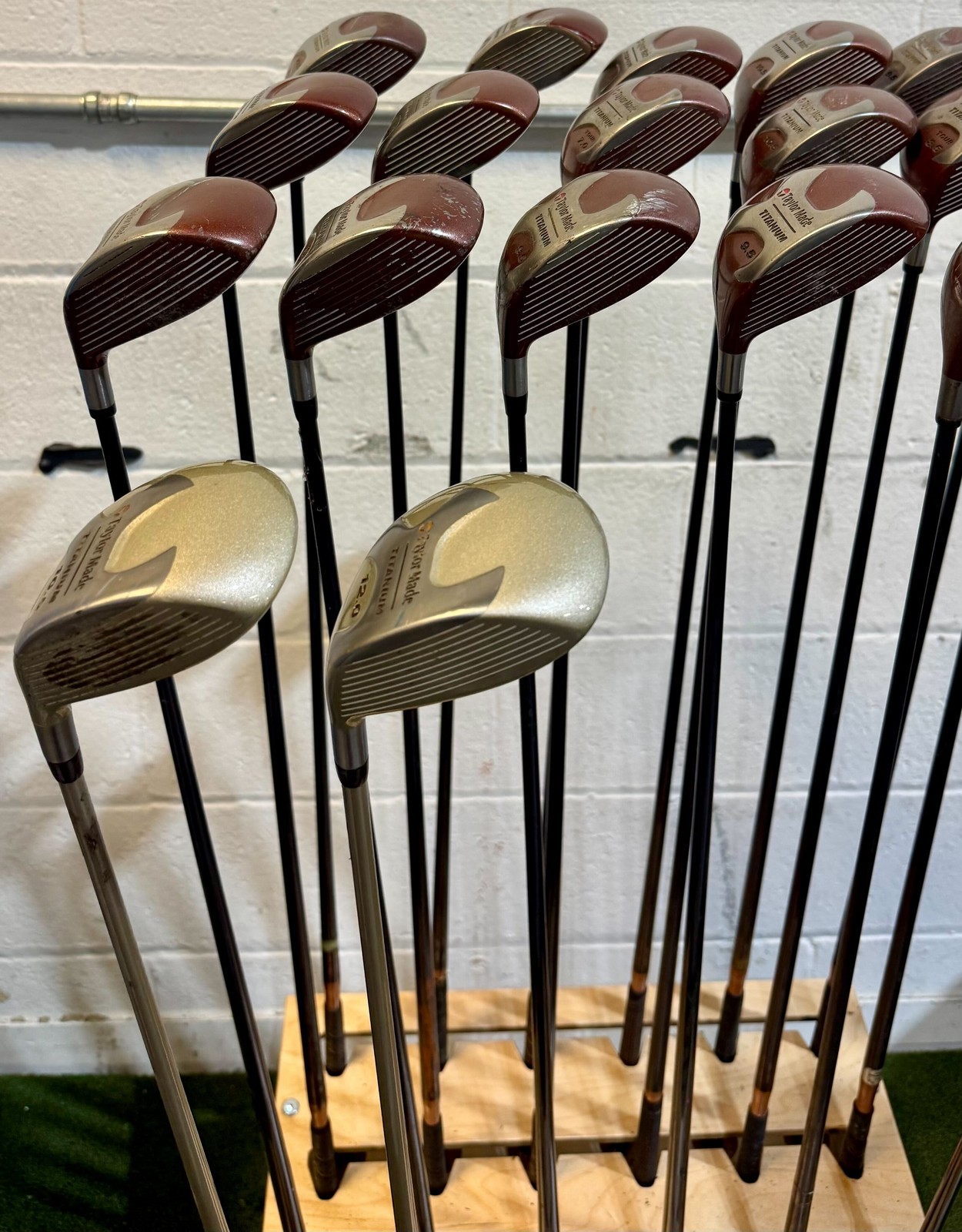Wholesale Lot of 20 Golf Clubs - TaylorMade Drivers