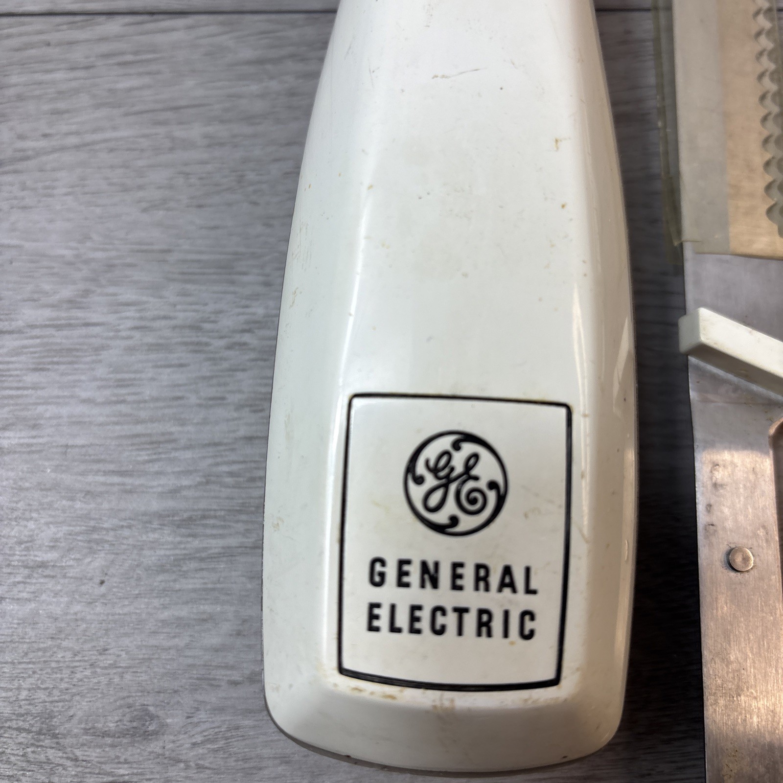 Vtg GE General Electric D4EK15 Kitchen Electric Slicing Knife White/Grey WORKS