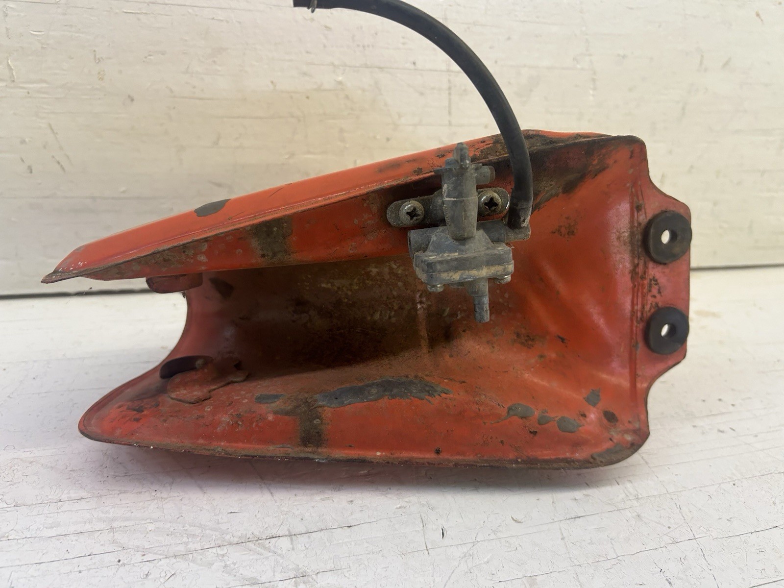 1984 Suzuki LT 50 used Gas Fuel Tank Rusty ^^^