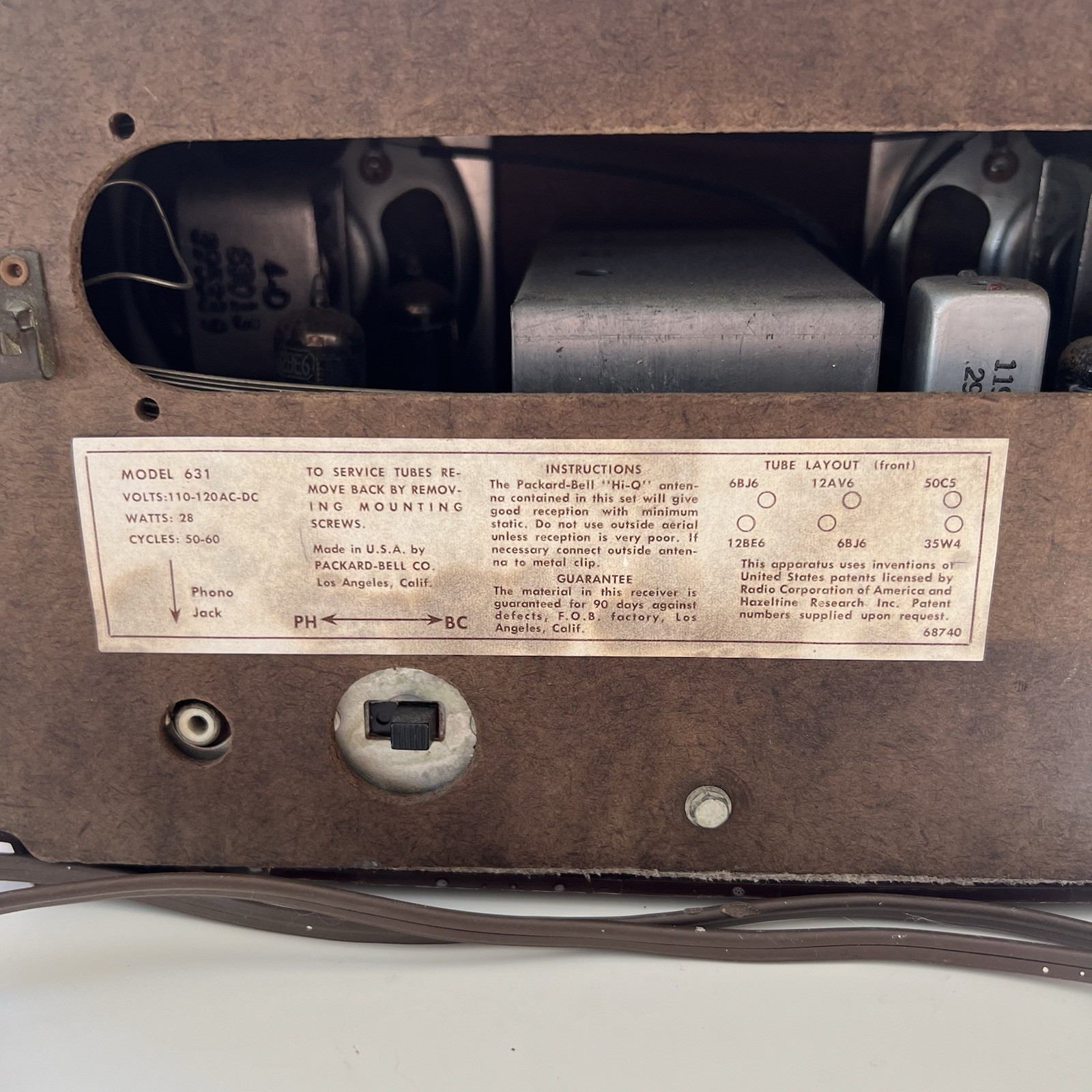Vintage Packard Bell Model 631 Tube Radio Brown Bakelite AM