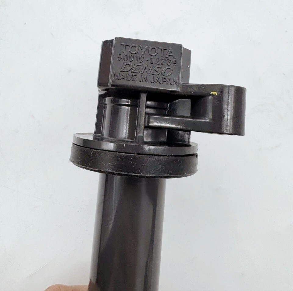 4X DENSO Ignition Coil For Toyota Corolla Celica Matrix 1.8 673-1300 90919-02239