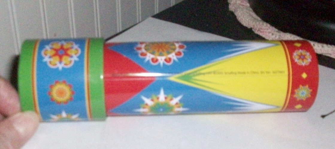 2002 Schylling tin metal toy kaleidoscope viewer colorful geometric designs NICE