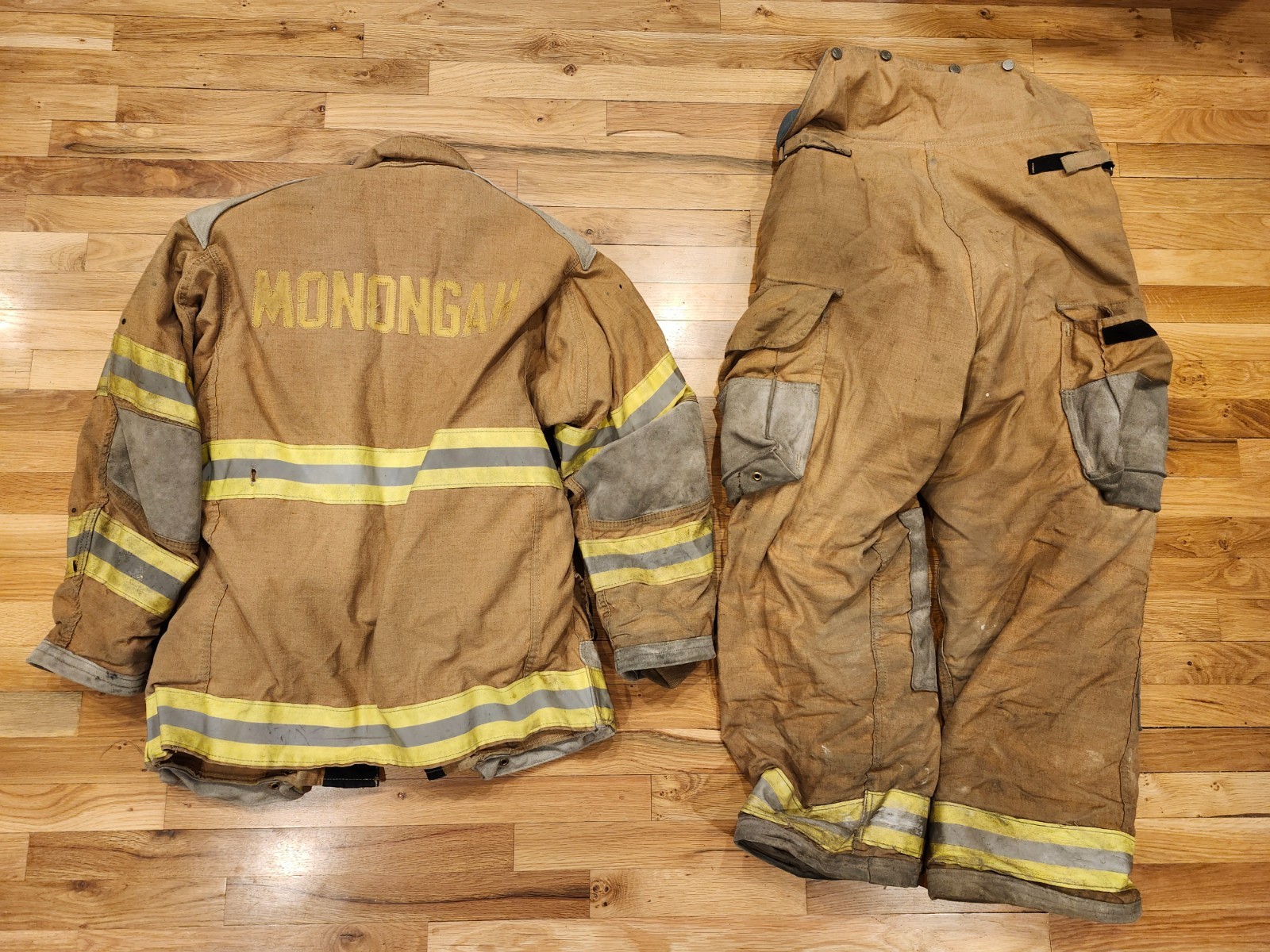 Tan PBI Turnout Gear 44 Coat 38 Pants,