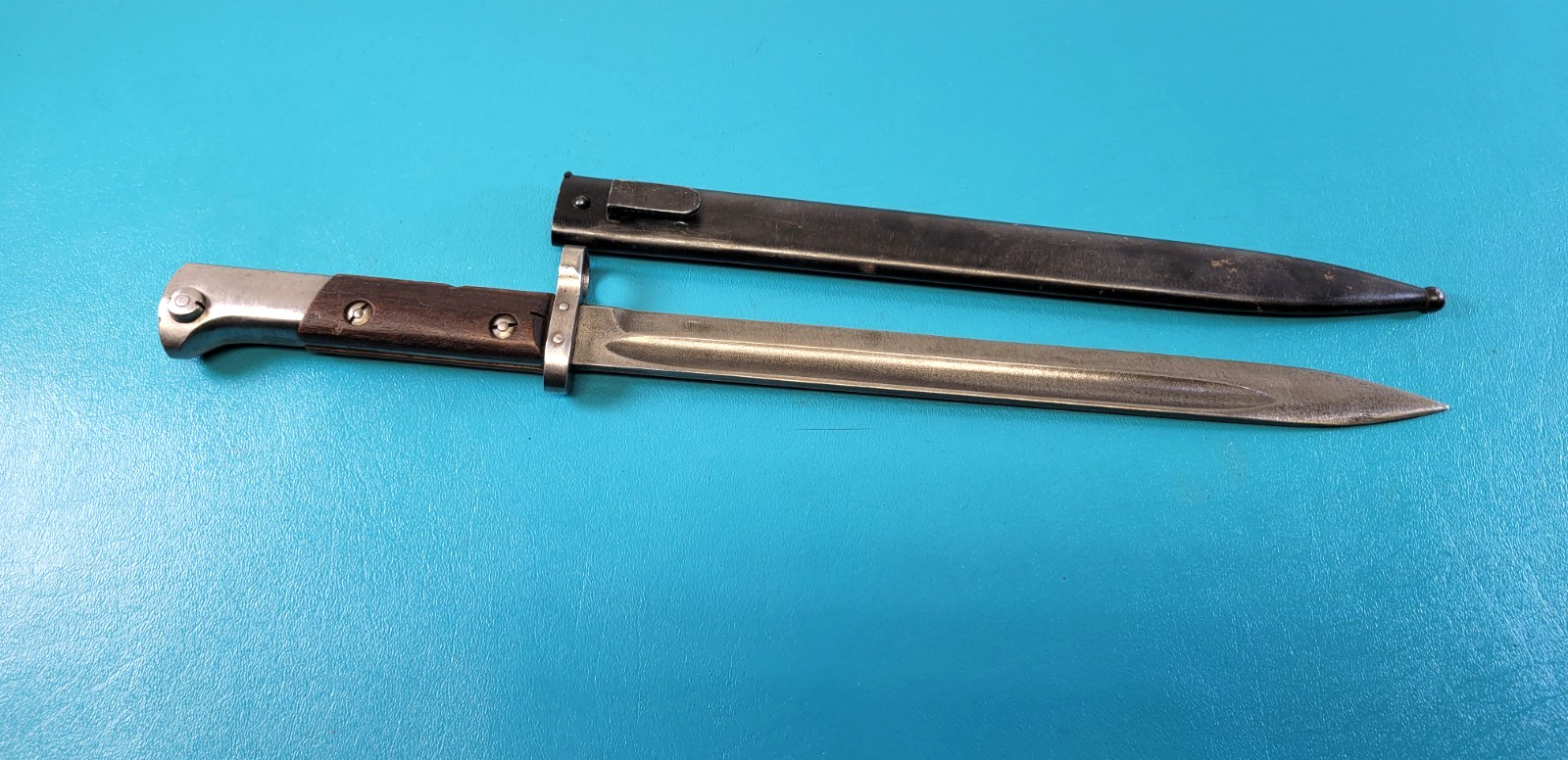 WWII Czechoslovakia Czech Rifle Bayonet + Scabbard CSZ J   TR939