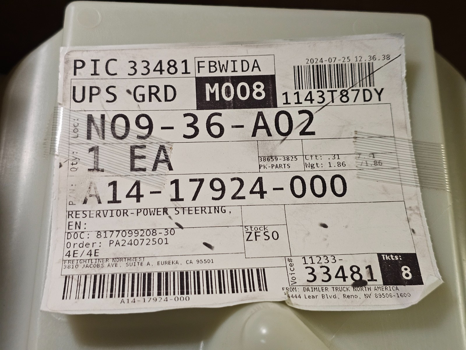 Freightliner Power Steering Reservoir A14-17924-000 For Cascadia 113 2017-2018