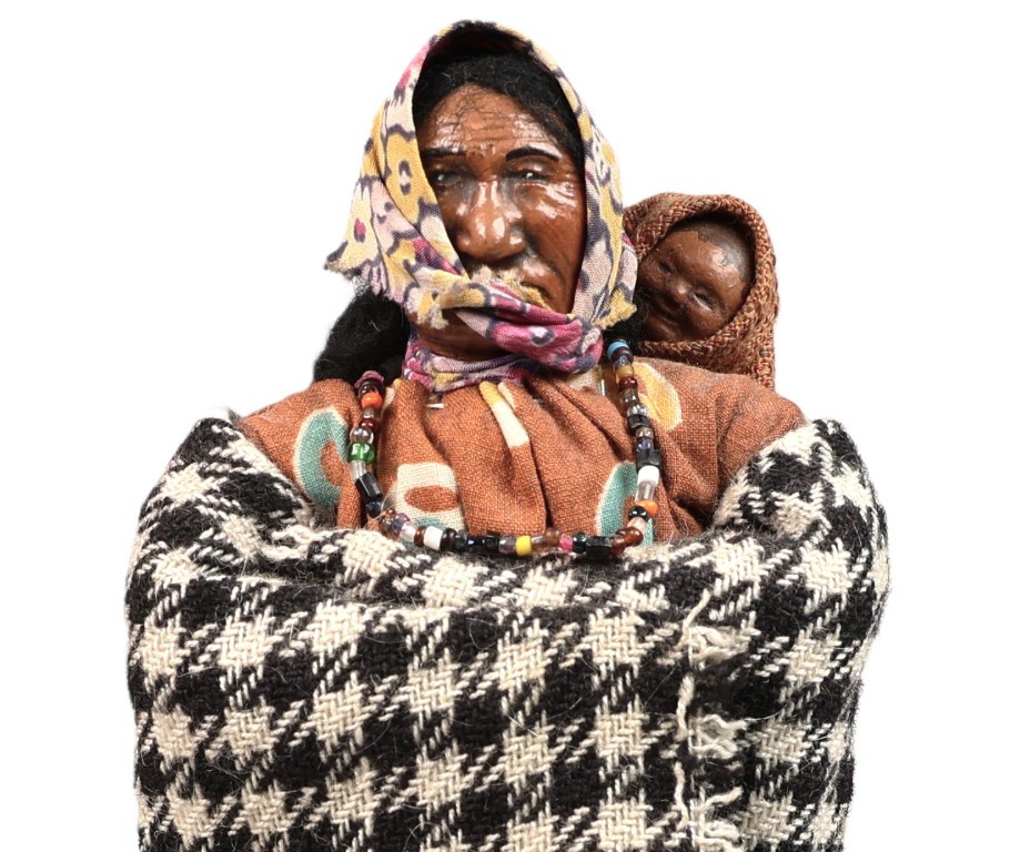 Winnebago Mother and Papoose Doll By Kate Mike ca. 1960 Size 8" H x 2.375" L