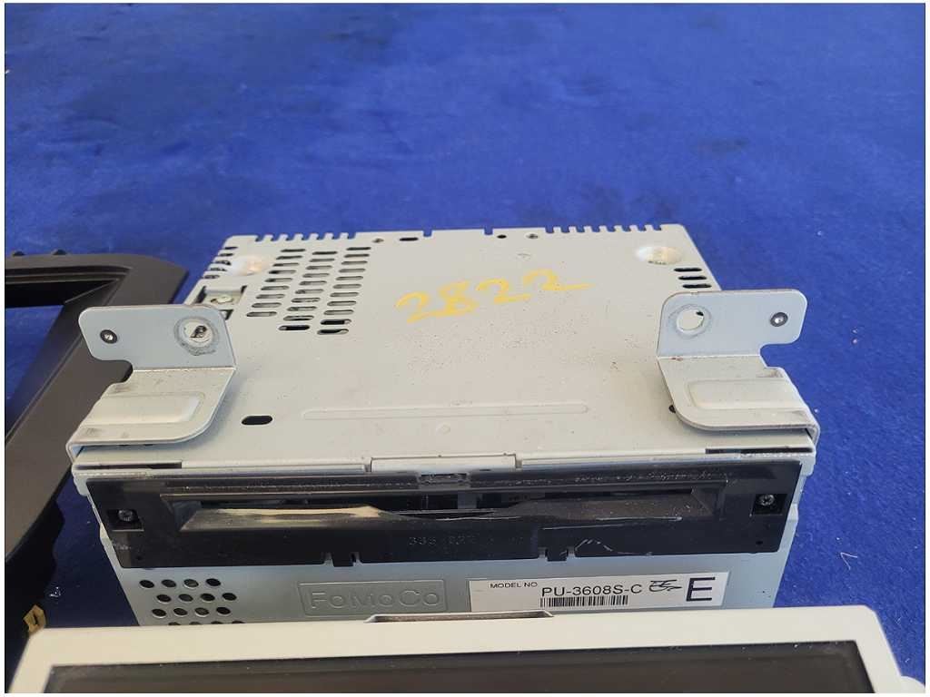 2016 Ford Mustang GT S550 Audio Sync3 Receiver Navigation Stereo Face Plate 2822