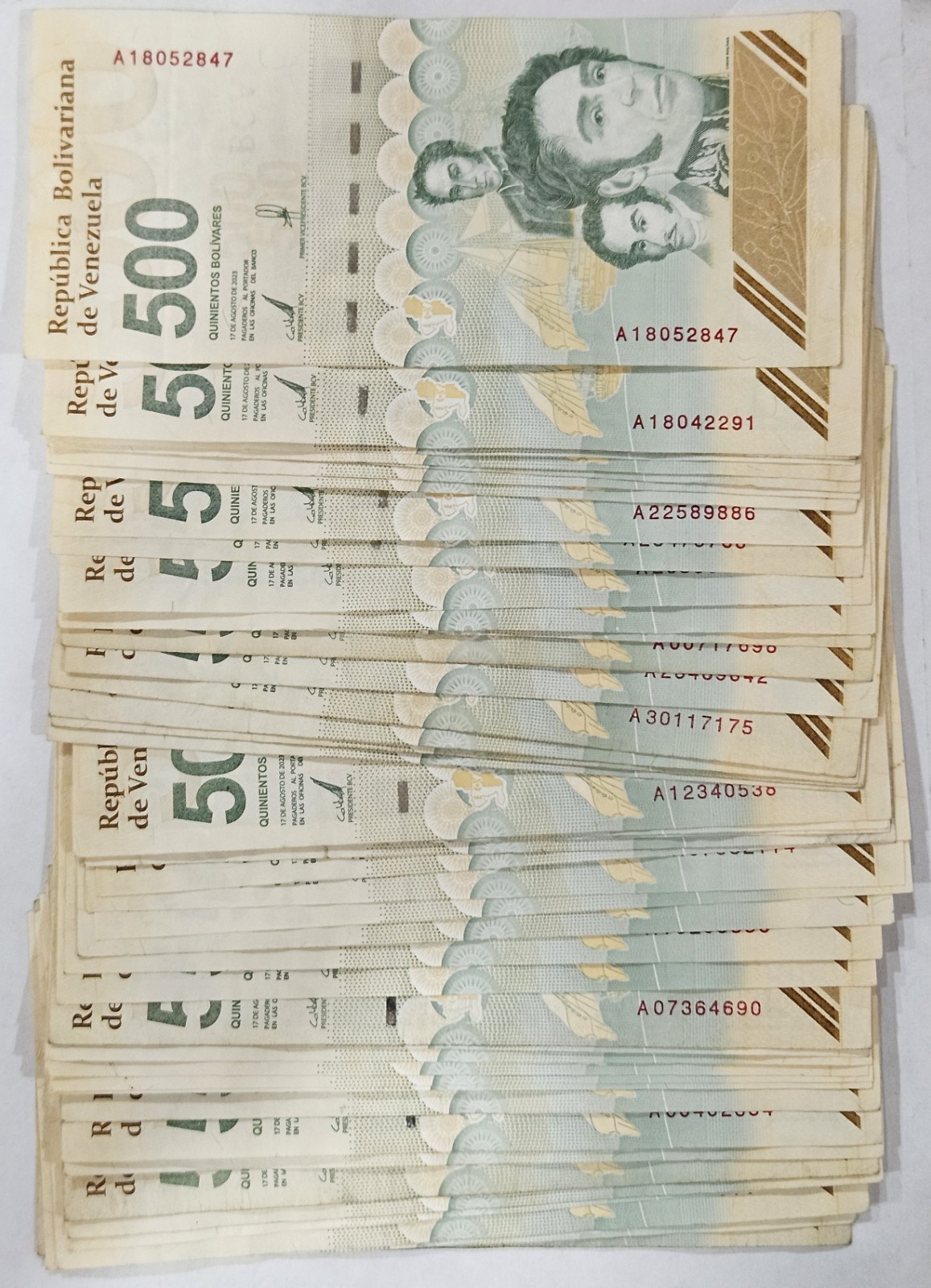 1/2 BUNDLE (50 PCS) 500 BOLIVARES DIGITALES 2023 2024 VENEZUELA USED PICK# 121