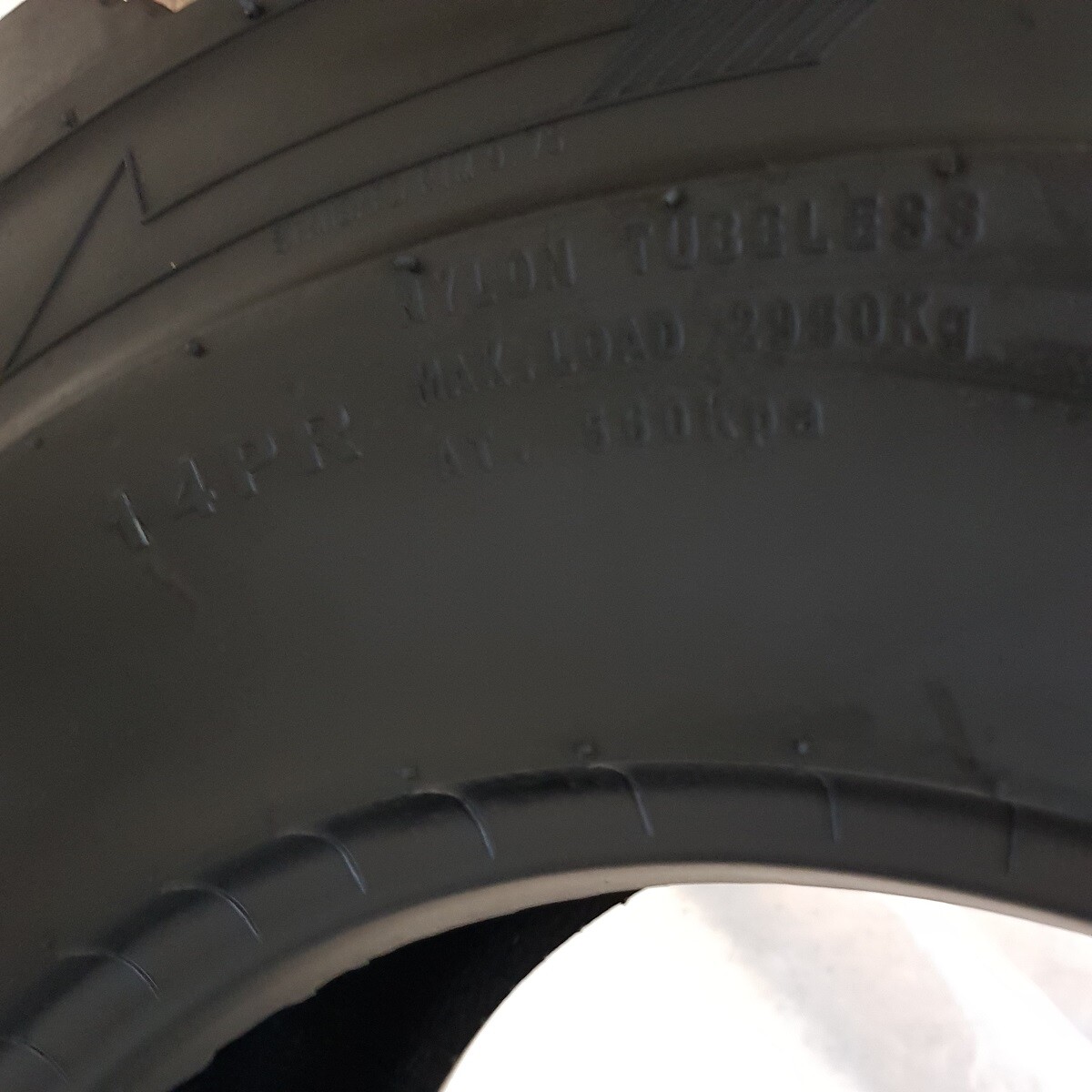 12-16.5, 12x16.5 ROAD CREW NHS TW171, 14 PLY SKID STEER TIRES FOR BOBCAT