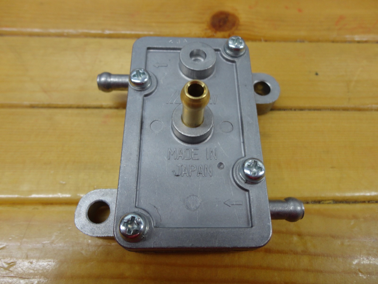 NEW MIKUNI FUEL PUMP DF44-227 SINGLE OUTLET FUEL PUMP GENUINE MIKUNI PUMP