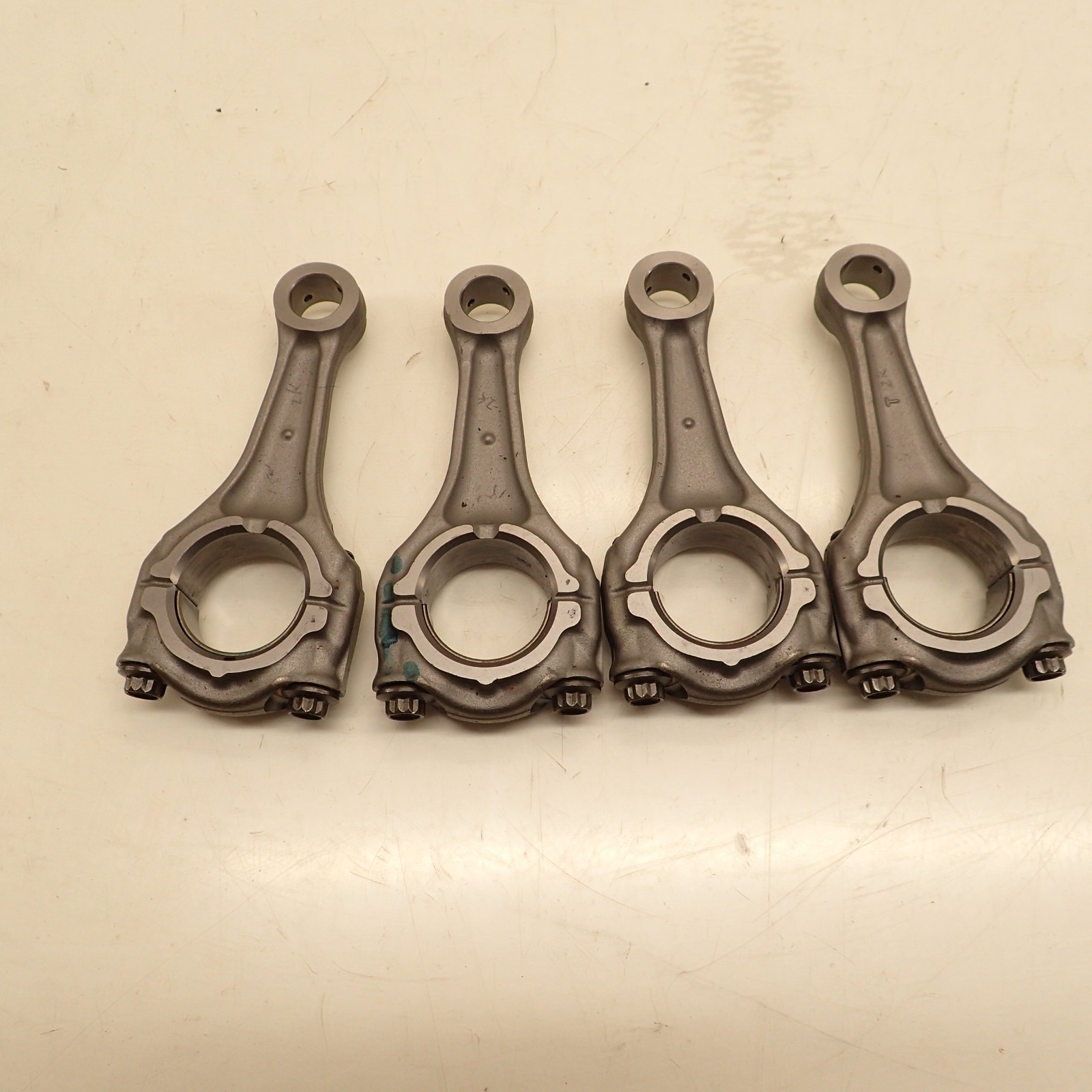 15-24 Yamaha YZF R1 set of 4 connecting rods