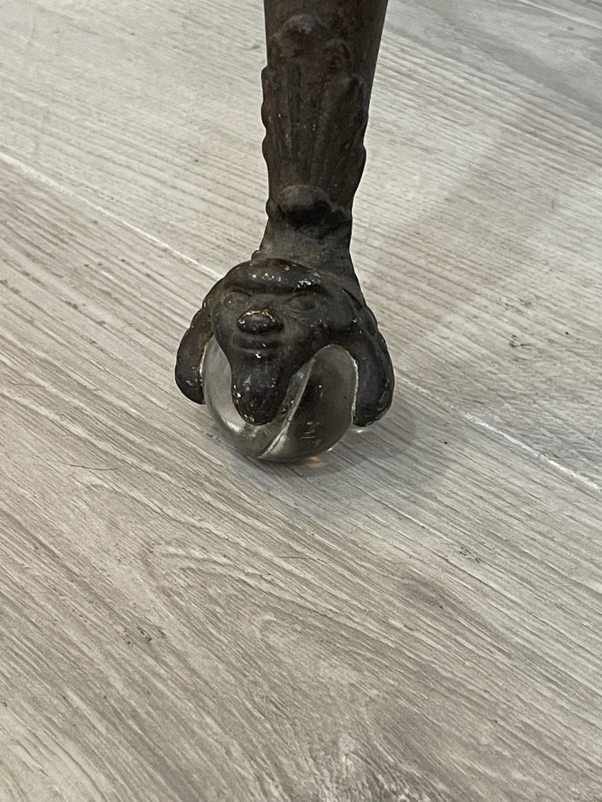 Antique Vintage Victorian Parlor Wooden Glass Ball And Claw Feet Side End Table