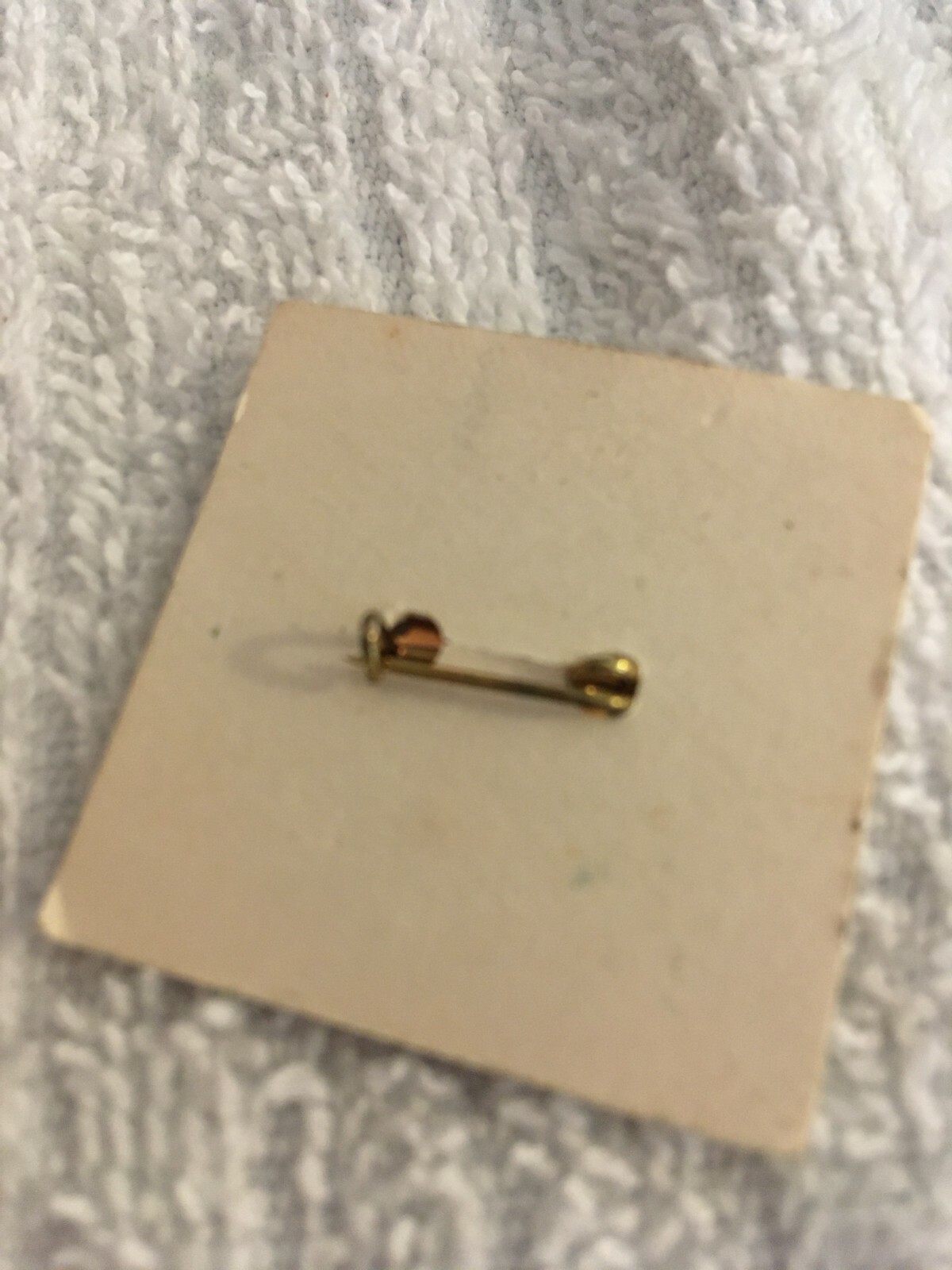 VINTAGE BRASS SCHWINN ADVERTISING BICYCLE RIDER ON A BIKE PIN PINBACK BUTTON