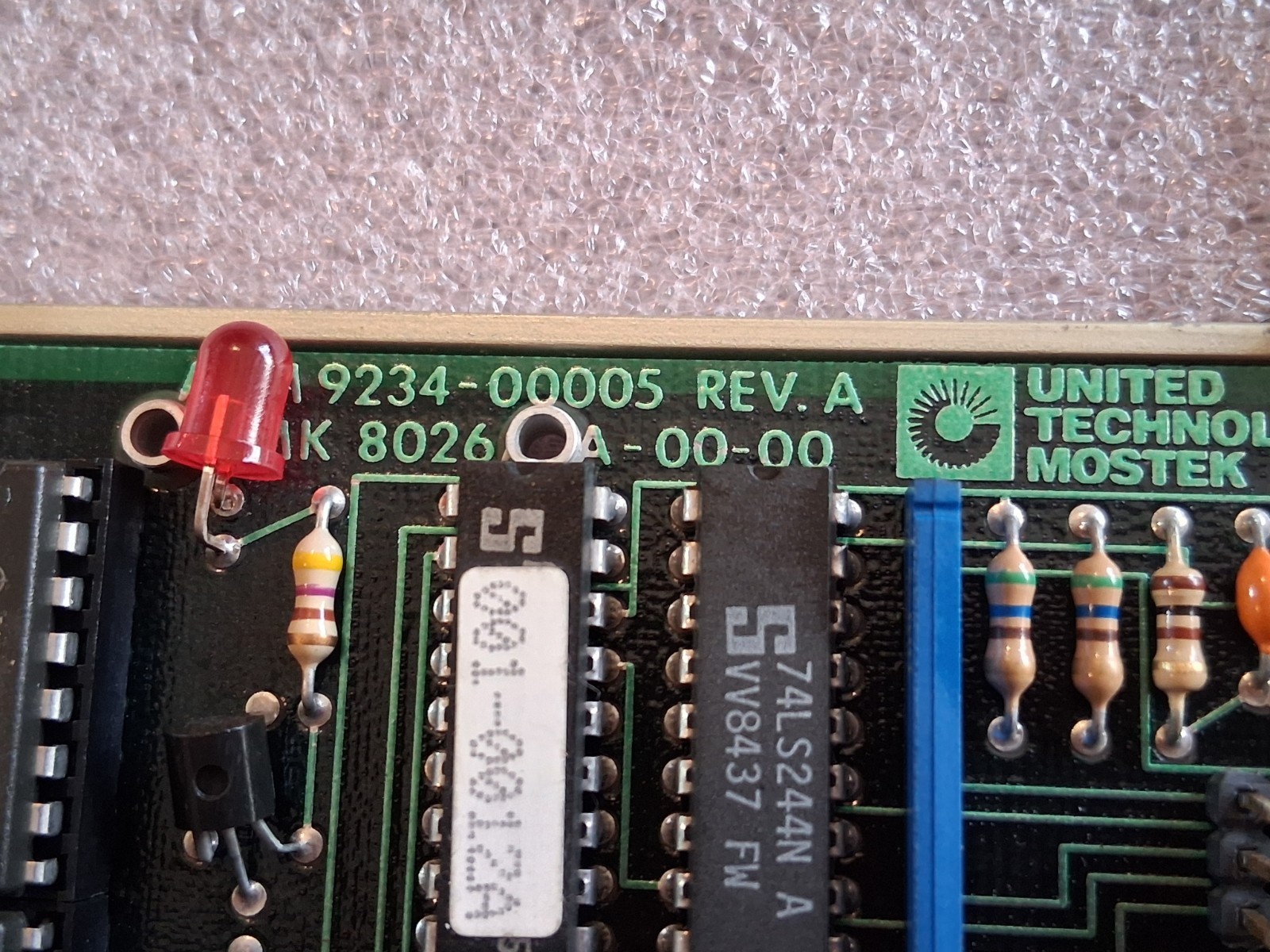 Vintage DEC/UNITED TECHNOLOGIES MOSTEK 1MB Q-BUS MEMORY MSV11-QA