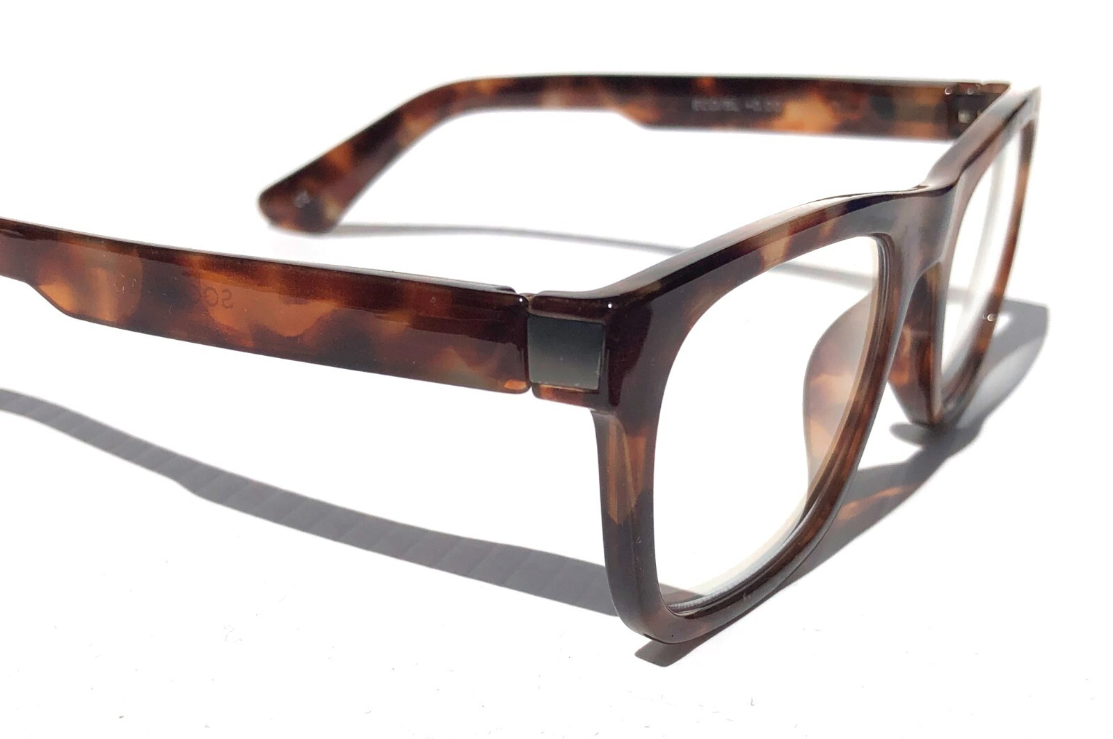 Gry Mattr DESIGNER READERS Tortoise Frame SOCIABLE Blue Light Blocking Eyewear