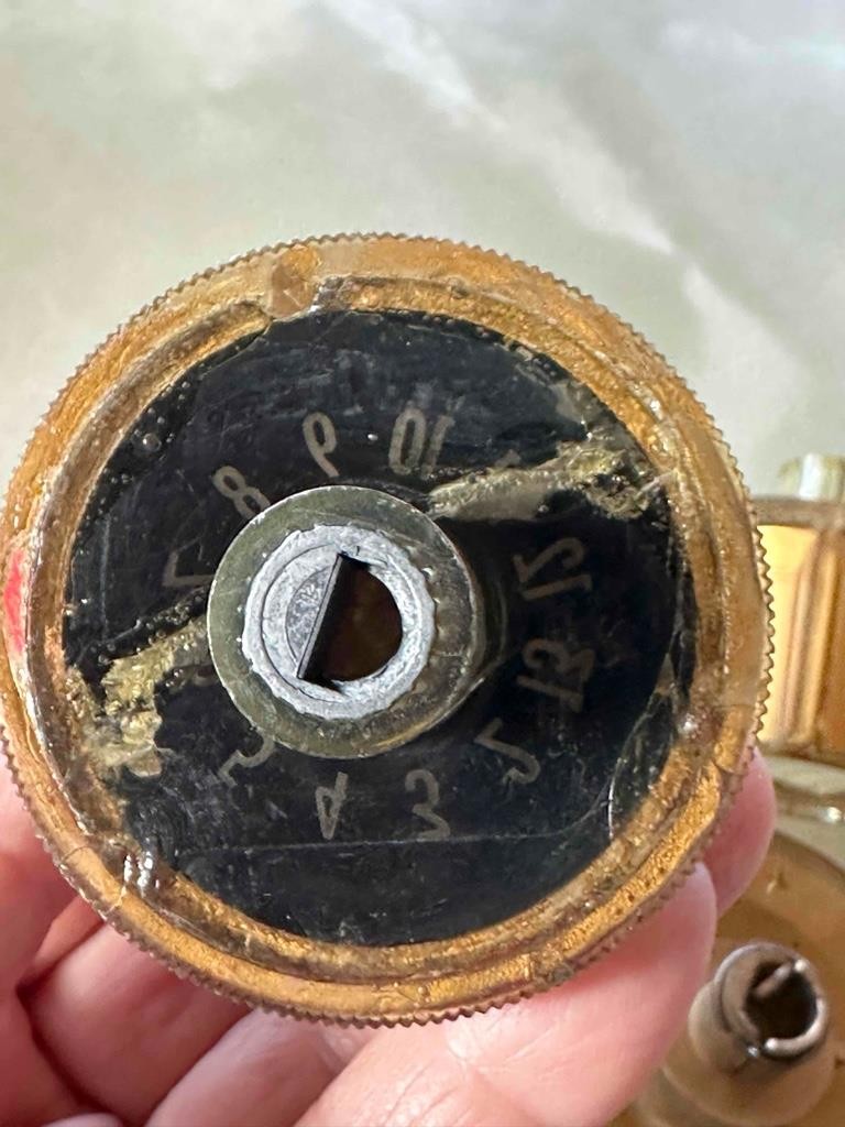 Vintage Retro Star Burst Gold Plastic 50's 60's TV Control Knobs