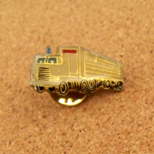 Tractor-trailer semi truck lapel / hat pin trucking