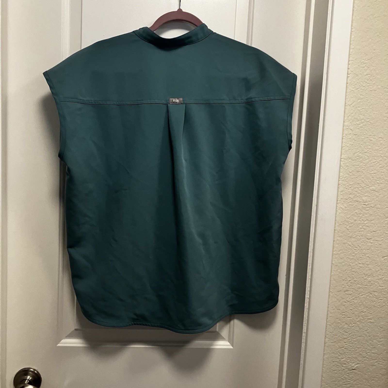 Figs Rafaela Size Medium Oversized Scrub Top Sleeveless Green Marine Cactus