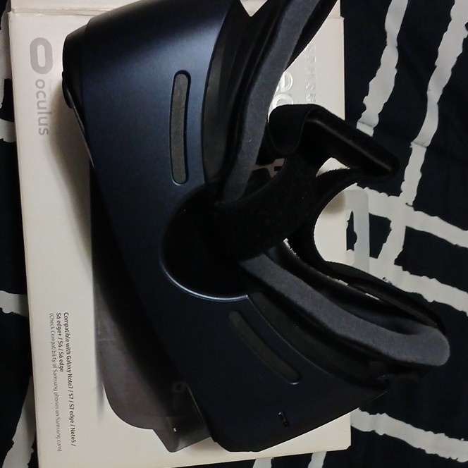 Samsung Gear VR Black Plastic Smartphone Virtual Reality Headset for Smartphones