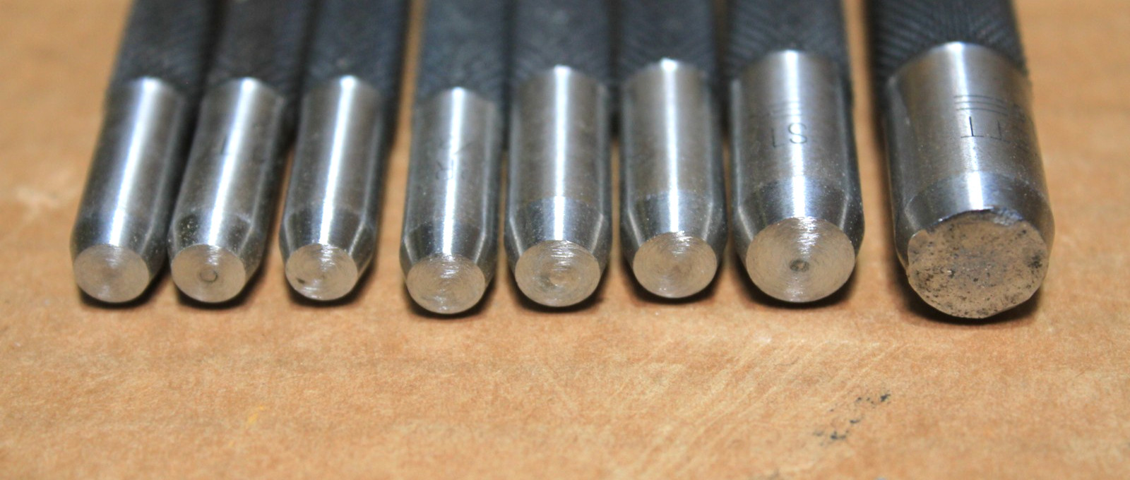 Vintage STARRETT #565 Drive Pin Punch Set of 8 Wood Holder S565WB