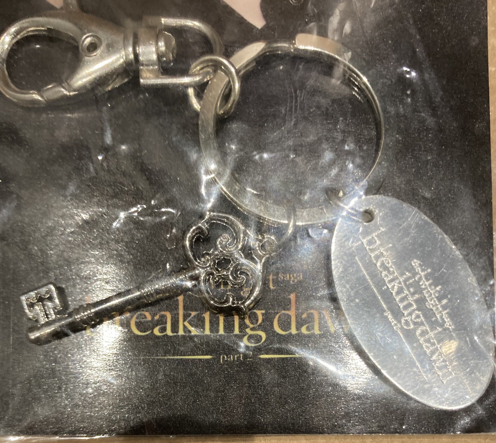 The Twilight Saga - Breaking Dawn Part 2 - Vintage Keychain - NEW