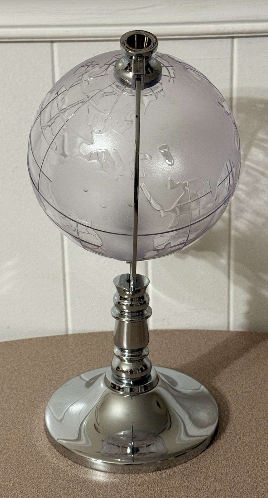 Godinger Silver Art Co. Plastic Globe Decanter w/ Metal Base 14” Water Dispenser