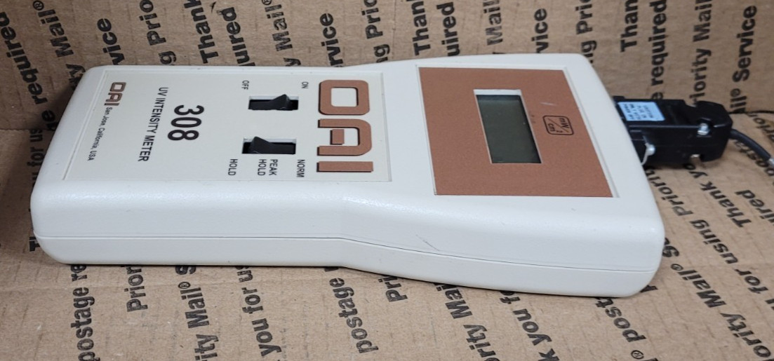 Optical Associates OAI 308 UV Intensity Meter W/UVB Probe/Sensor (TURNS ON)