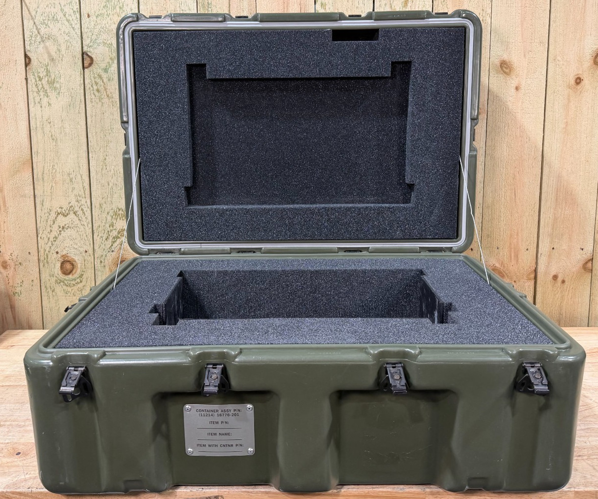 Pelican Hardigg Footlocker Green Case 31x21x15 Military Medic Waterproof