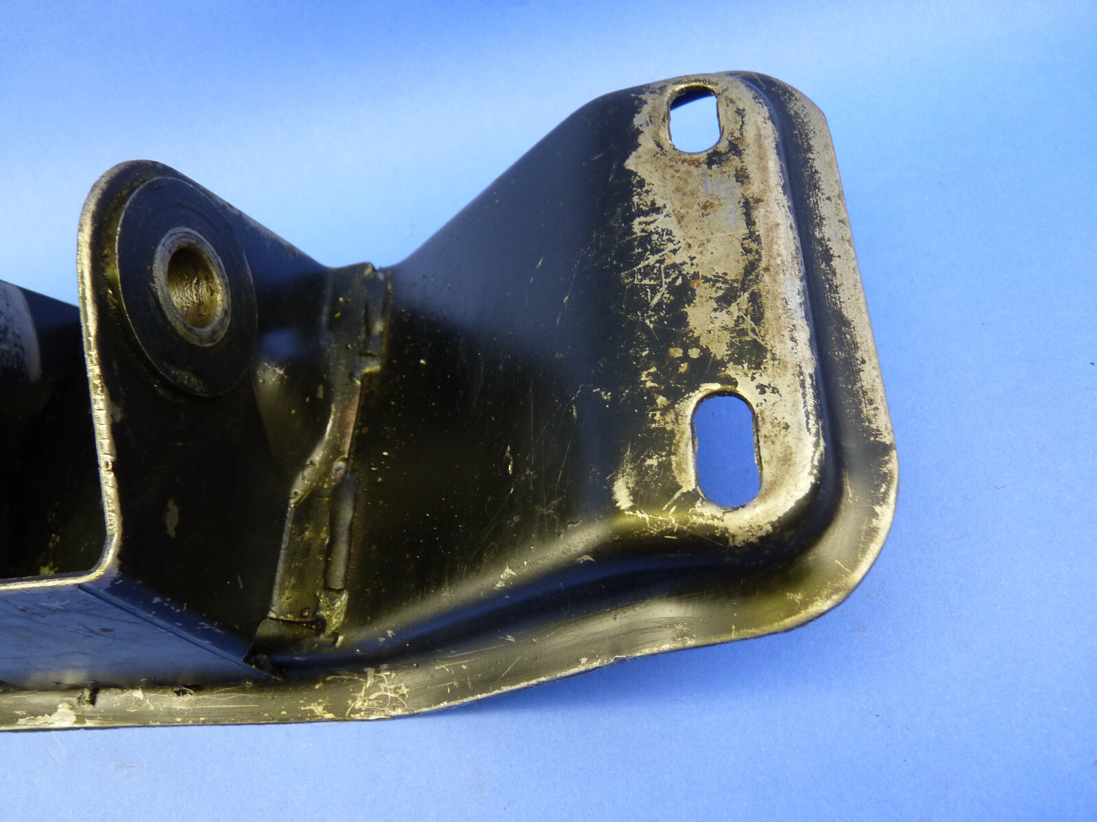 Alfa Romeo Spider 2000 1971-94 GTV rear transmission support bracket