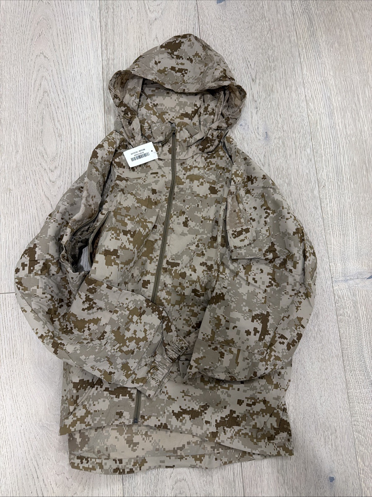 Patagonia AOR1 Level 5 Military Hooded Jacket Medium-REGULAR (M-R) NSW SEALs