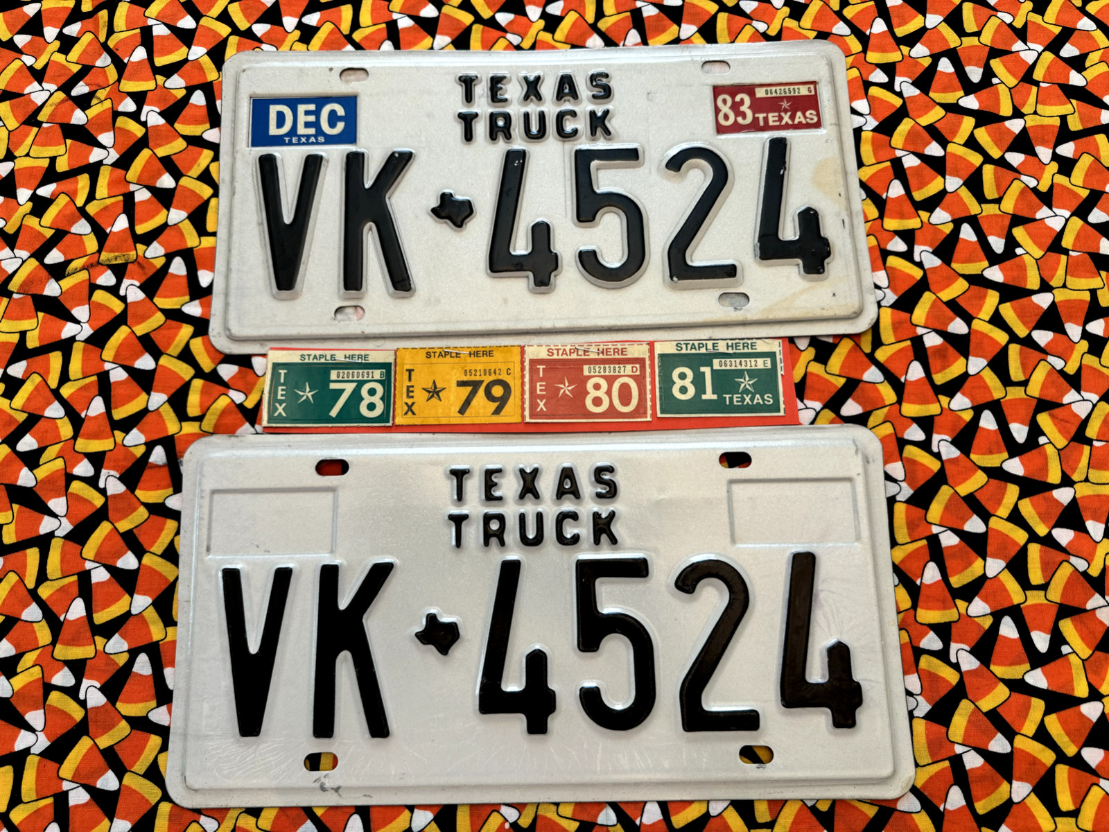 1978-1979-1980-1981   TEXAS   TRUCK   LICENSE   PLATES   VK4524