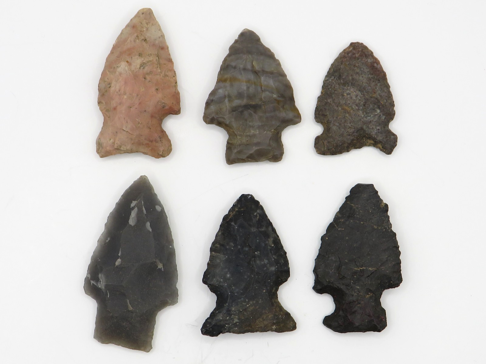 6pc LOT of NOTCHED INDIAN ARROWHEAD - AUTHENTIC w GREAT COLORS**