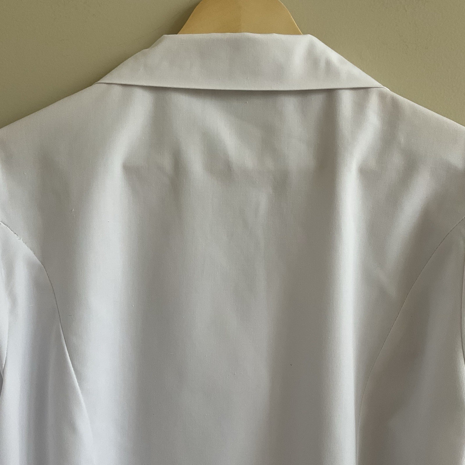 Natural Uniforms Doctor Medical Lab Coat White Long, Collared, Button-Up Size L
