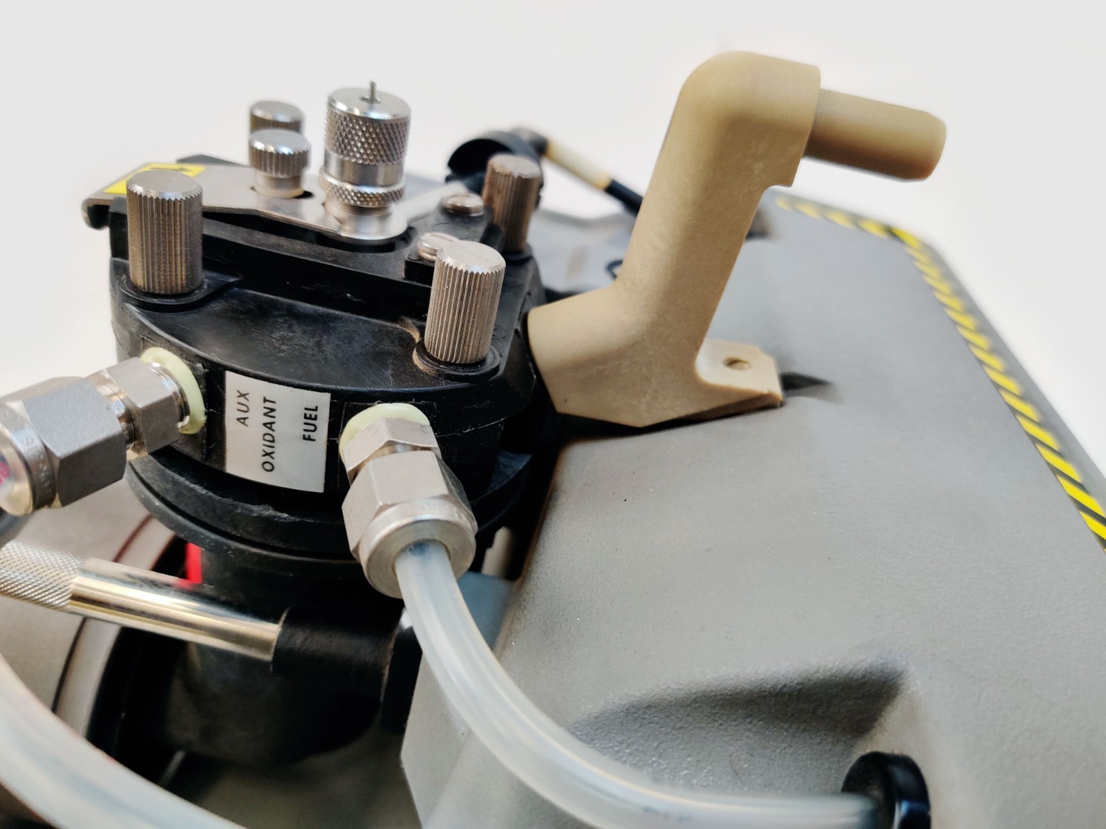 PerkinElmer AAnalyst PinAAcle 03030352 SS Neb, Burner Head Assy N0400102 Tested