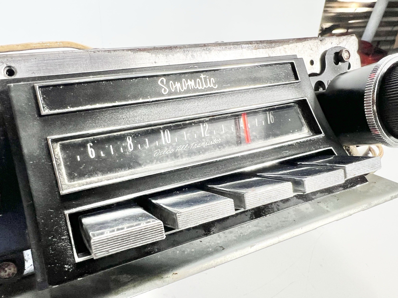 1965 1966 Buick Sonomatic AM Radio OEM original push button # 981061 GM Delco