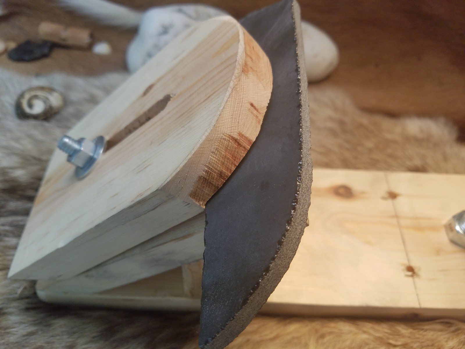 PRO GRADE FLINT KNAPPING JIG With UHMW ROD ISHI STICK PRESSURE FLAKER PREFORM