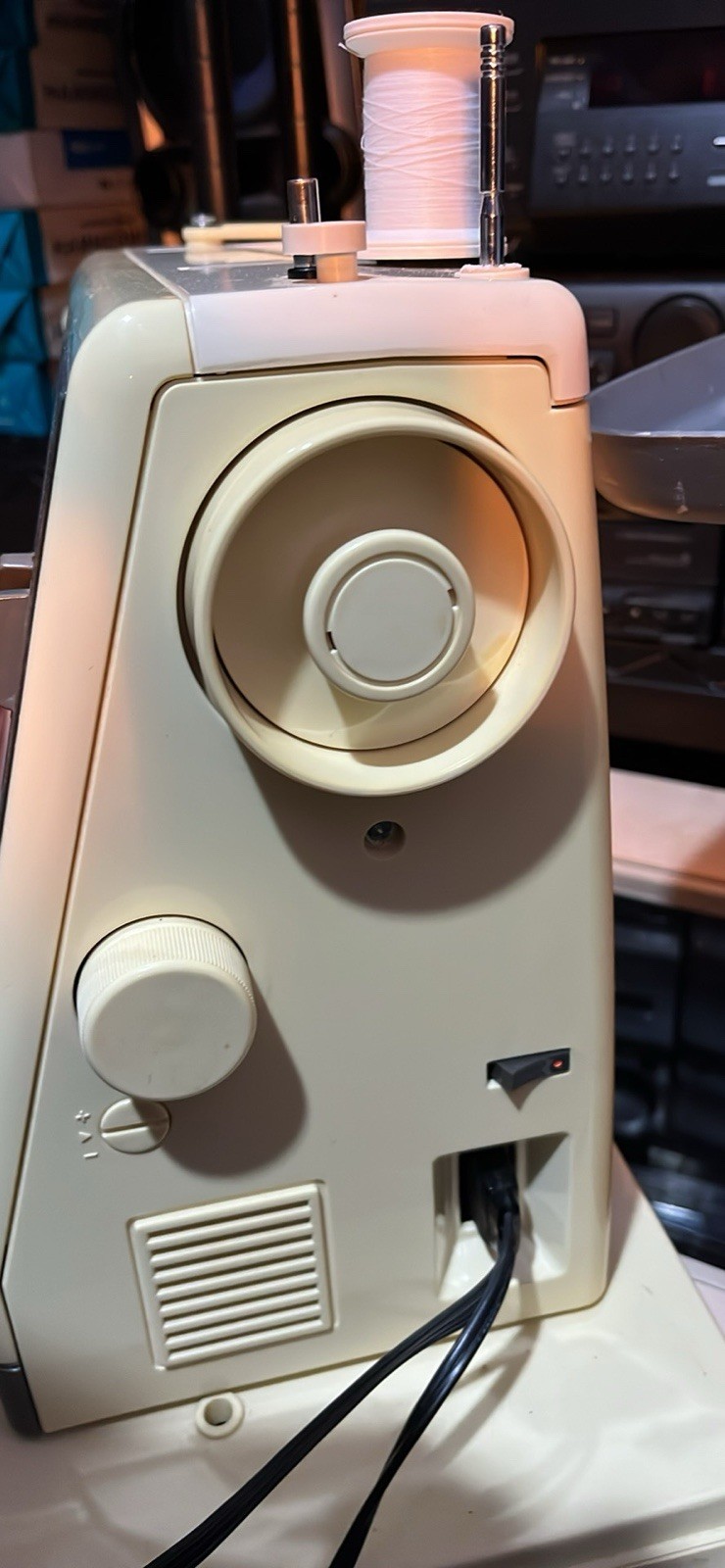 Kenmore 385.1884180 multifunctional Sewing Machine with pedal works