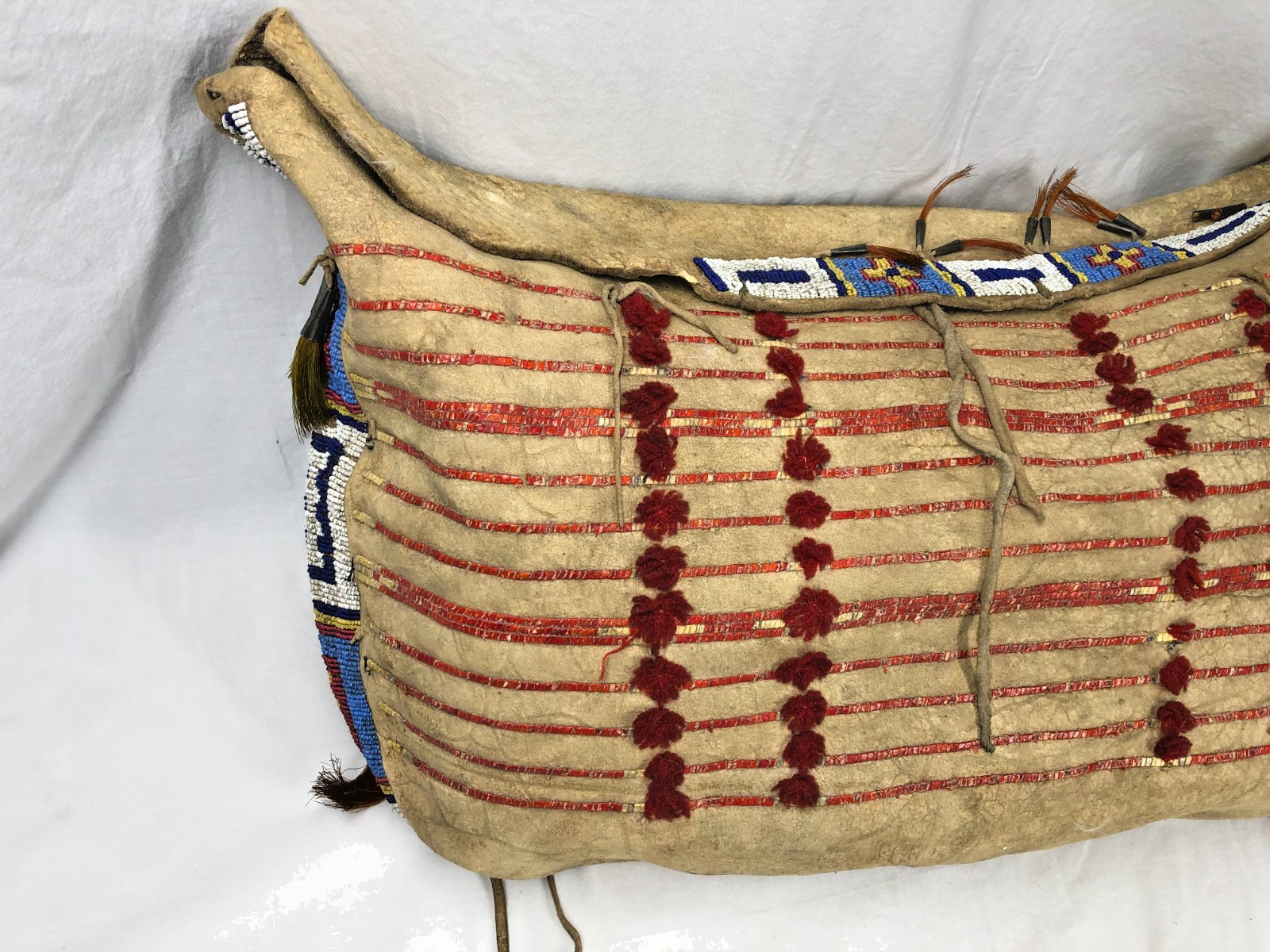 ANTIQUE LATE 1800'S SIOUX TEEPEE BAG OR SADDLE BAG W/ QUILL & BEADED DECORATIONS