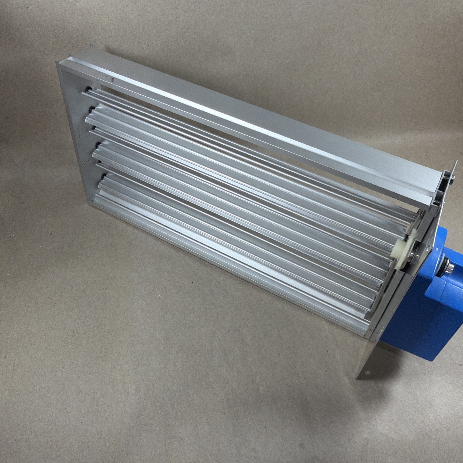 Carrier Damper Actuator 90 Degree Rotation DAMPACT90DEG-B HF21KJ006 DAMPSLB 8x16