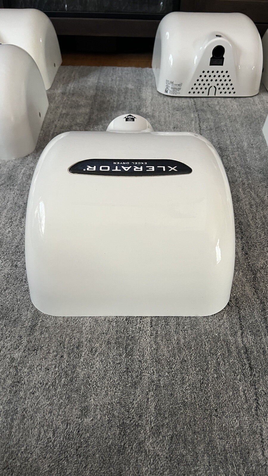 XLERATOR HAND DRYER XL-W NO TOUCH WALL MOUNT BATHROOM EXCEL XL C BW WHITE METAL