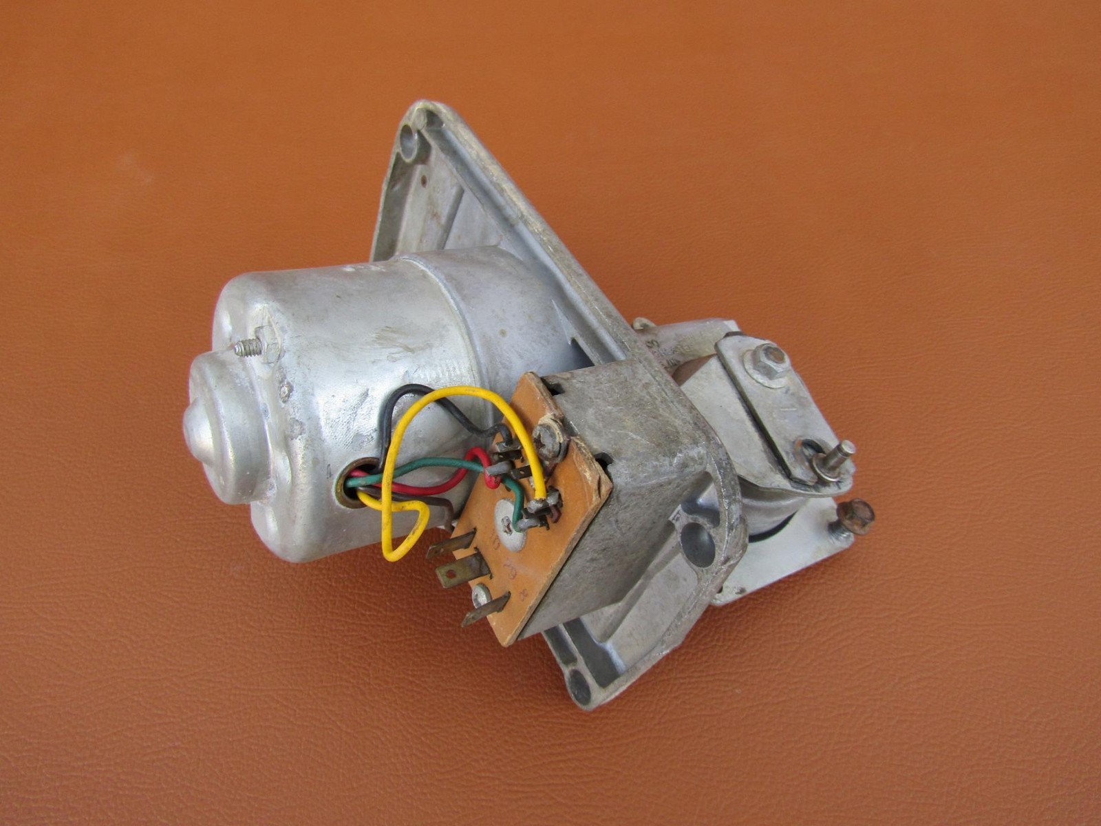 1958-1959 Chevy GMC Truck Nice Orig GM Electric Windshield Wiper Motor 5044306