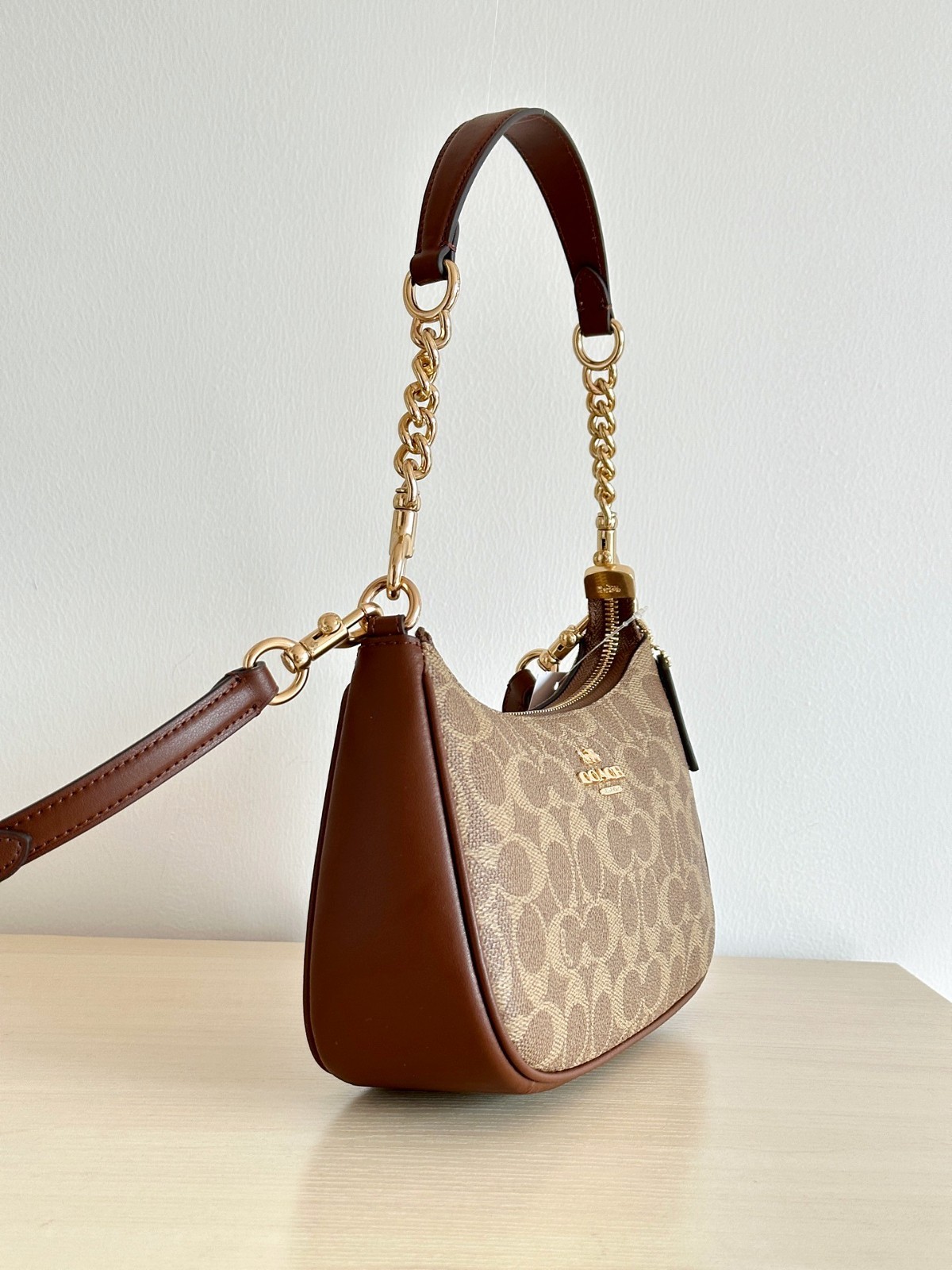 NEW Coach CV933 Teri Shoulder Bag In Signature Canvas outlet Brown FREE SHIPPING