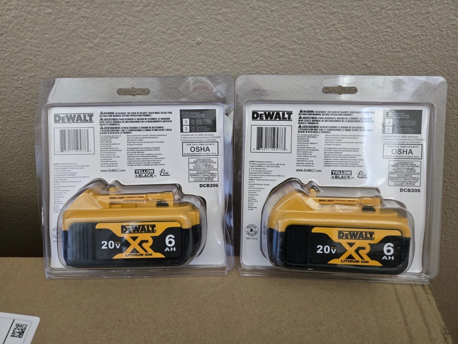 2X New Dewalt DCB206 20V Max XR 6.0Ah Lithium Ion Batteries Li-ion DCB206-2