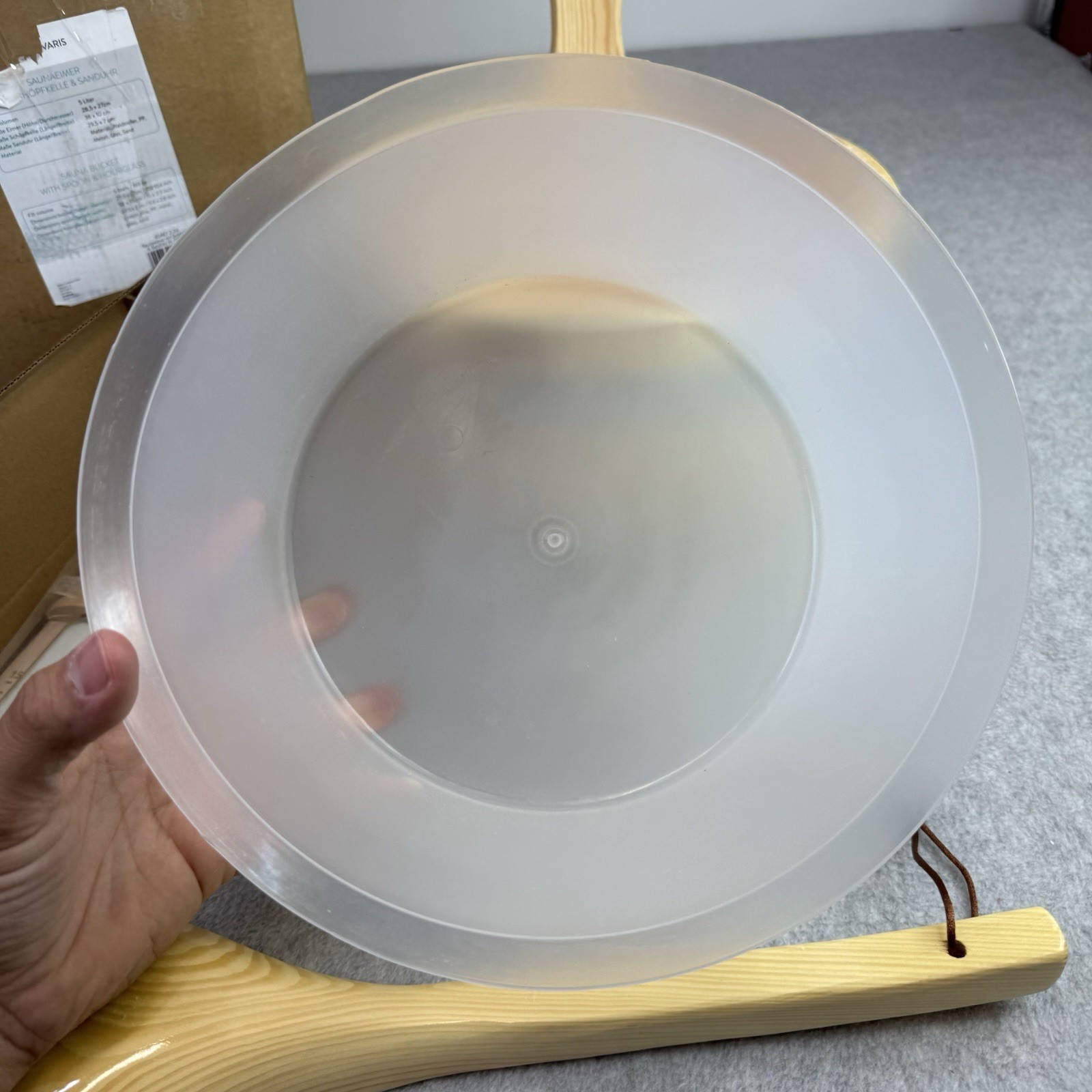 Wooden Sauna Bucket w Ladle And Sand Timer 1.3 Gal Pine Spa Steam Room Set