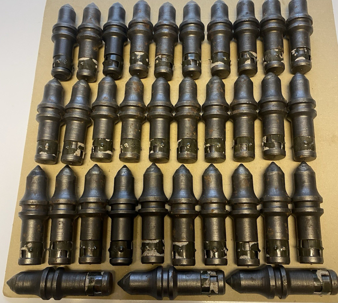 BRAND NEW KENNAMENTAL C-21 CARBIDE TIPPED AUGER BULLET TEETH / MADE IN THE USA