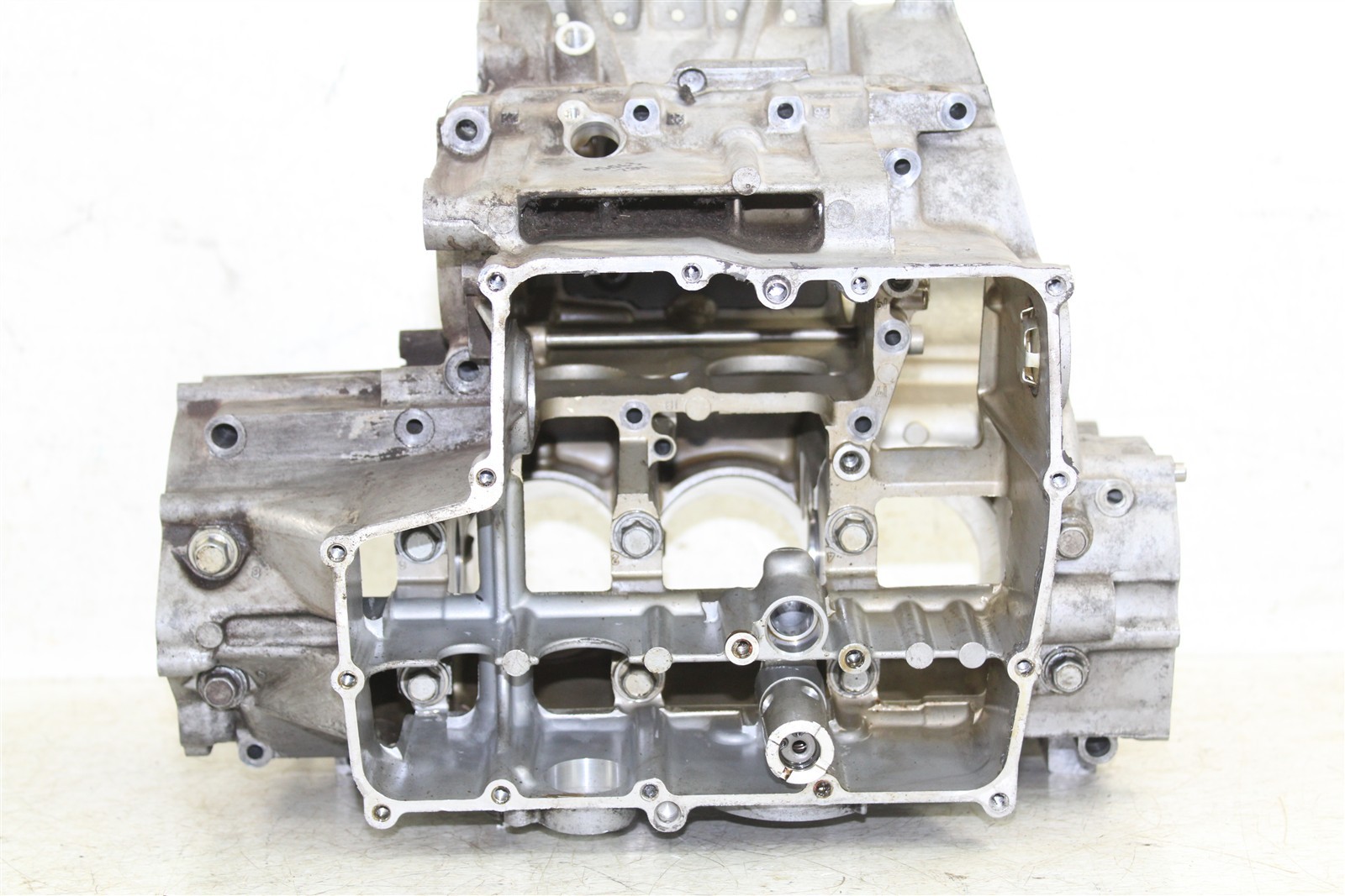 2002 Yamaha R1 Engine Cases Crankcase Motor Cylinders Block 55063