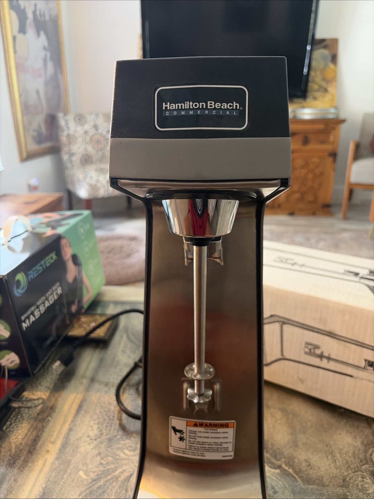 HAMILTON BEACH COMMERCIAL 3 SPEED 936 19.5" STANDING SPINDLE SHAKE DRINK MIXER